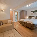 شقة Aeschhorn زيرمات